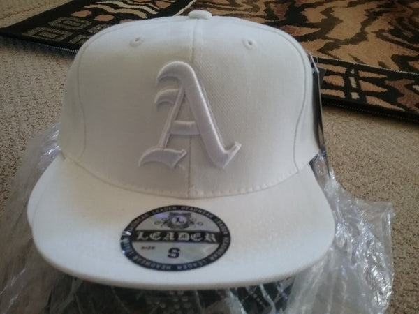 All White A Fitted Baseball Cap