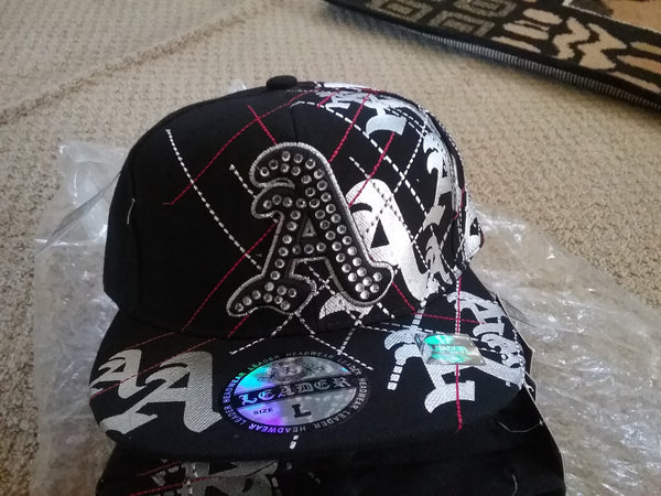 Fitted A Baseball Cap With rhinestones and designs